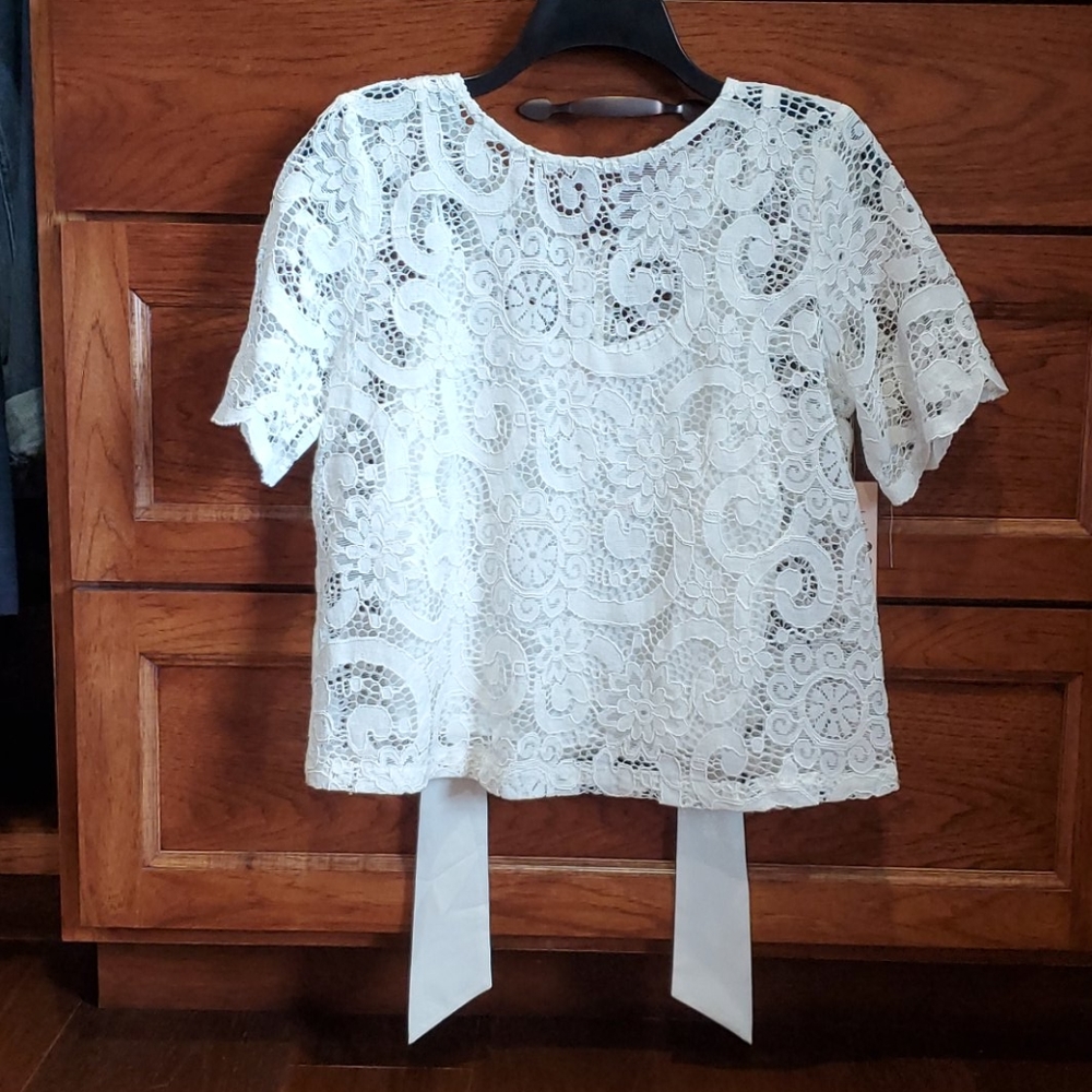 Nanette women's detailed top
